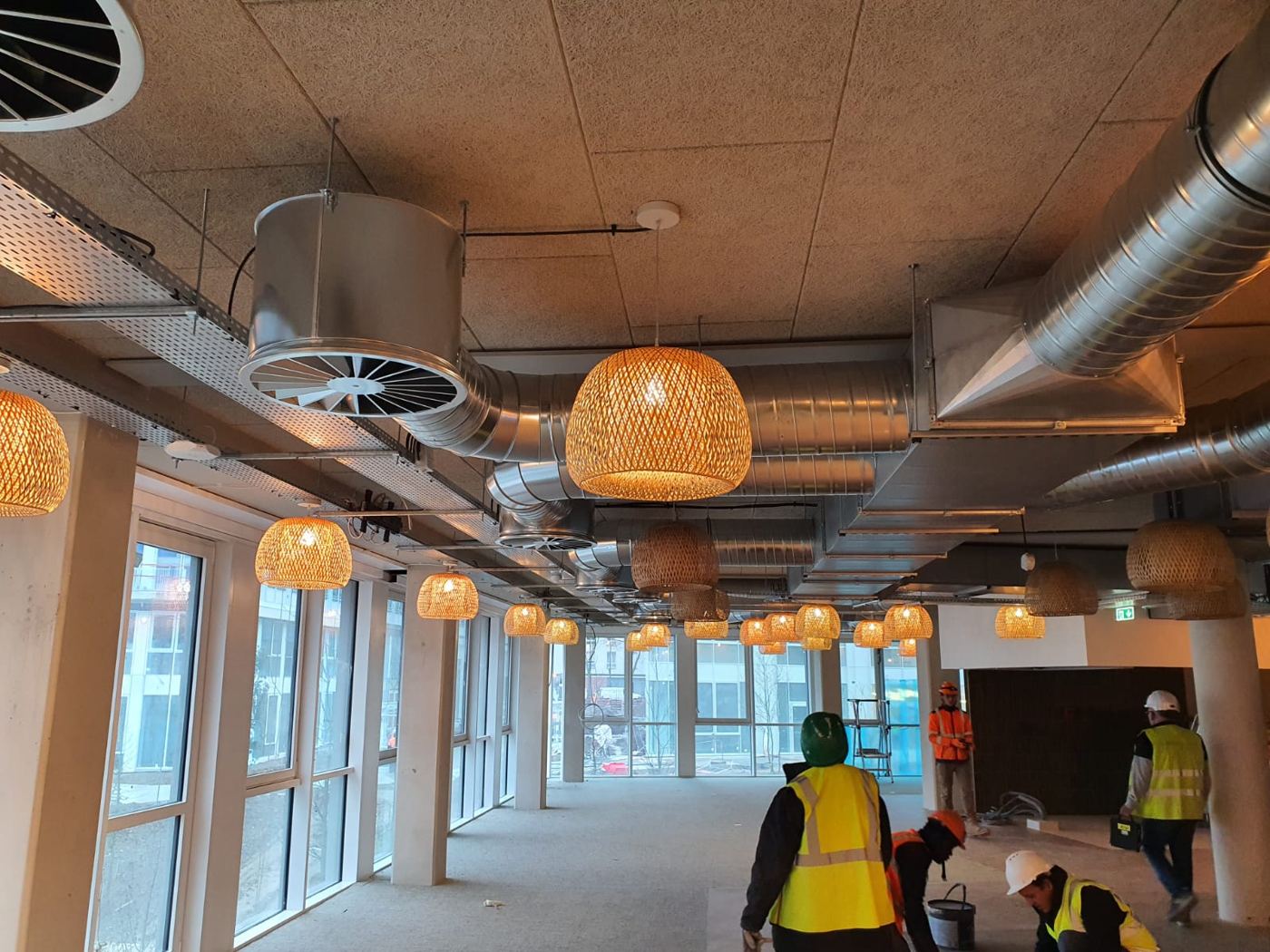 Services Installation in Progress — MM RENOV PARIS site photo