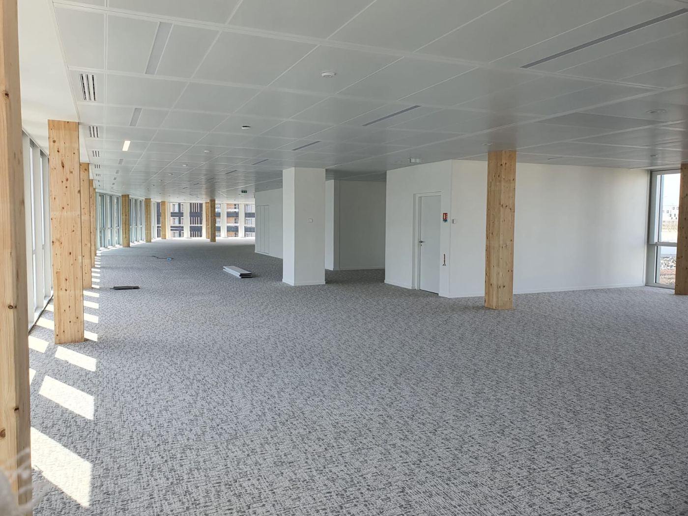 Perimeter Glazing & Blinds — MM RENOV PARIS site photo